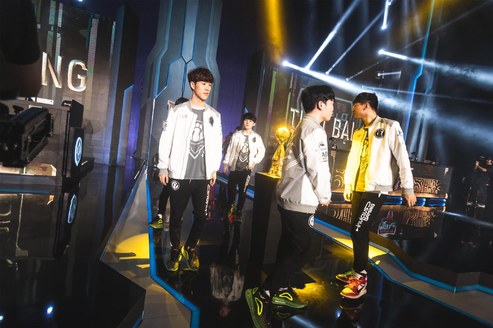 德扑翻前：3-Bet 后的范围压缩实战。（德扑翻前实战：3-Bet后如何压缩范围）