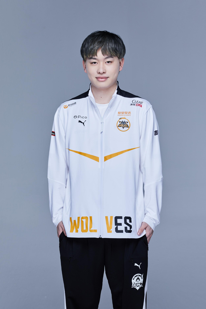 CSGO比分：ESL One科隆，Navi开门红2：1 翻盘Mouz