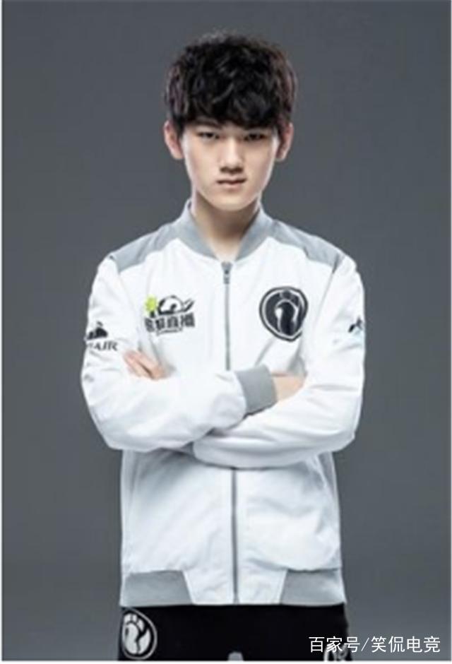 扑克中位置带来的信息差（牌桌位置造成的信息不对称）